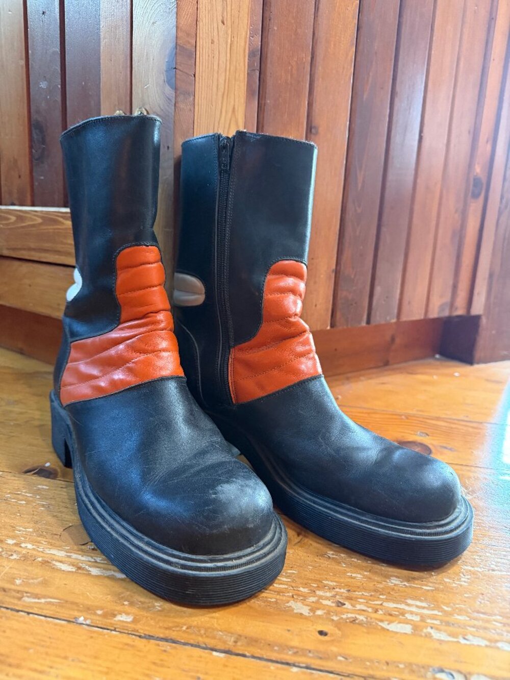 Gorgeous Steve Madden Black Orange and White Motorcycle boots, UNIQUE, BadAss!